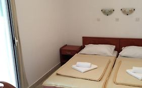 Rosemary Apartments & Rooms